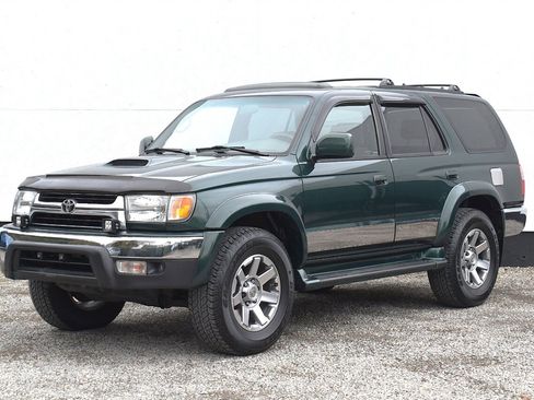 Used 2000 Toyota 4Runner SR5 image 8