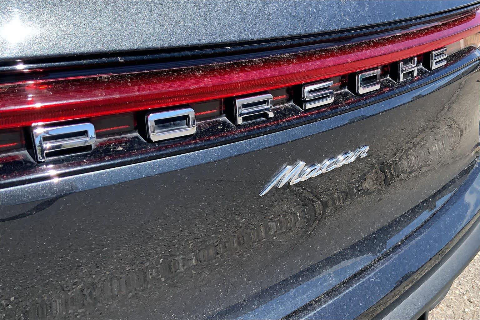 Used 2022 Porsche Macan AWD/4WD image 29