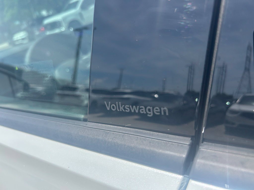 New 2026 Volkswagen Tiguan SE R-Line FWD image 28