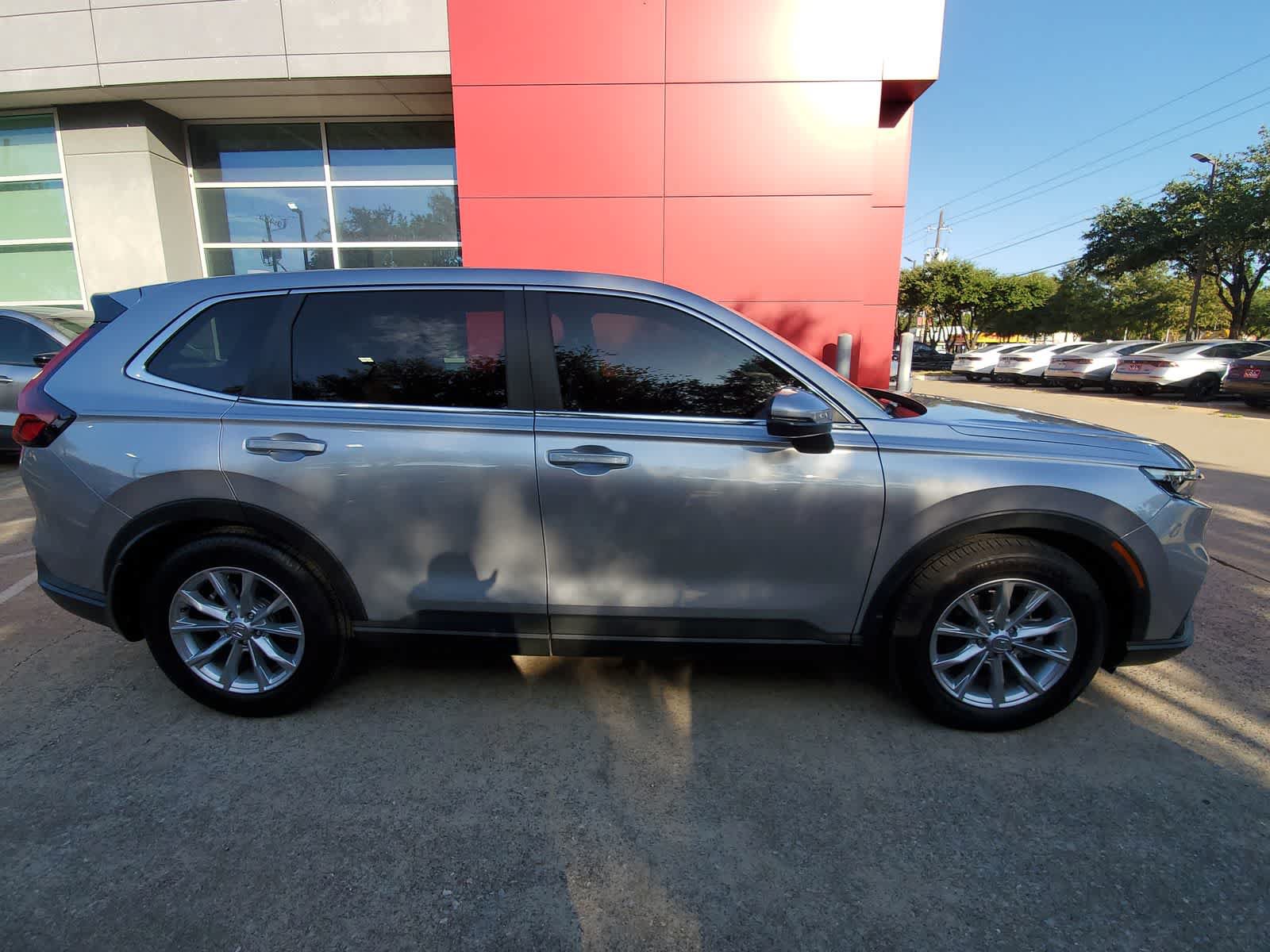 Used 2024 Honda CR-V EX-L image 7