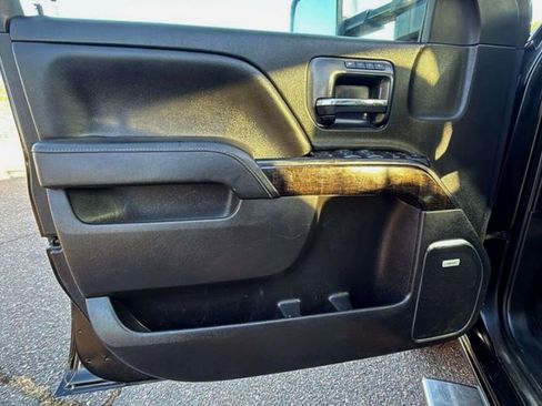 Used 2015 GMC Sierra 3500 Denali w/ Duramax Plus Package image 17