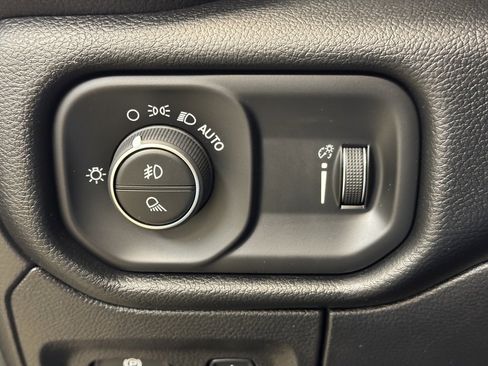 Used 2020 RAM 1500 Big Horn image 27