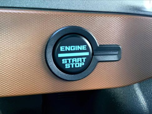 Used 2024 Ford Bronco Outer Banks image 31