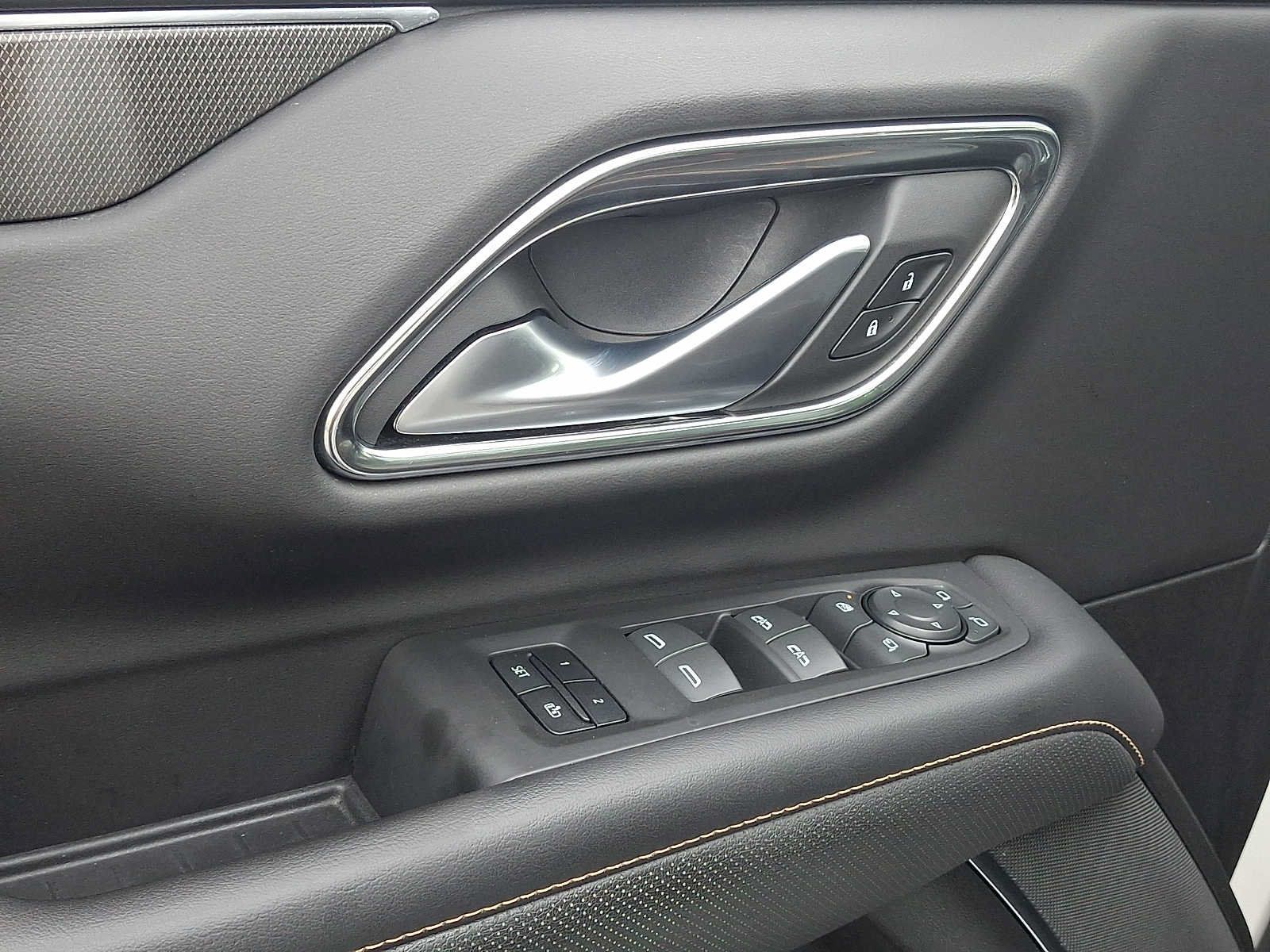 Used 2022 GMC Yukon AT4 AWD/4WD image 13