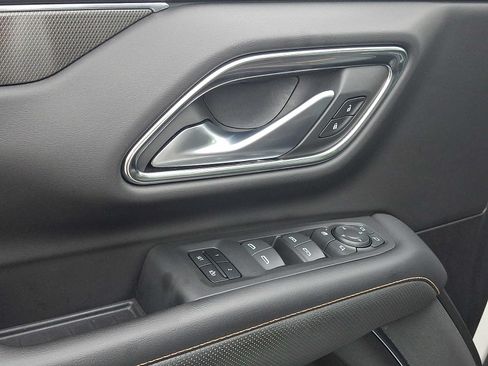 Used 2022 GMC Yukon AT4 AWD/4WD image 13