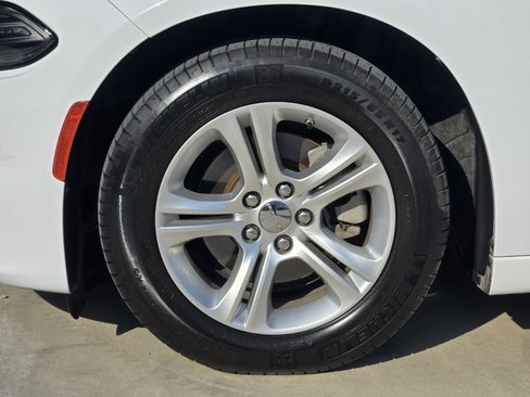 Used 2023 Dodge Charger SXT RWD image 13