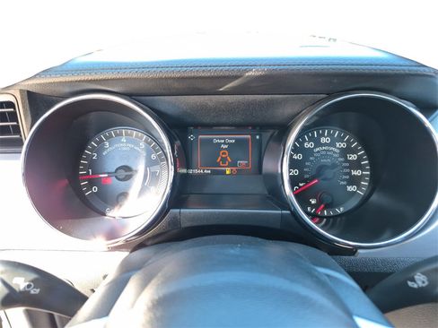 Used 2017 Ford Mustang GT Premium image 17