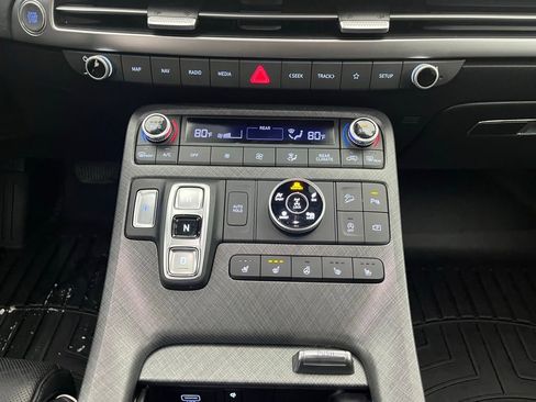 Used 2023 Hyundai Palisade Limited image 4