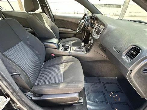 Certified 2023 Dodge Charger SXT RWD image 32