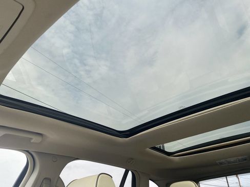 Used 2014 Lincoln MKX AWD w/ Equipment Group 102A image 35