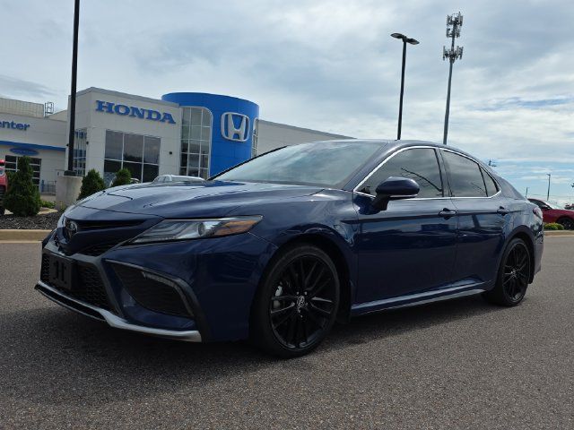 Used 2023 Toyota Camry XSE FWD image 7