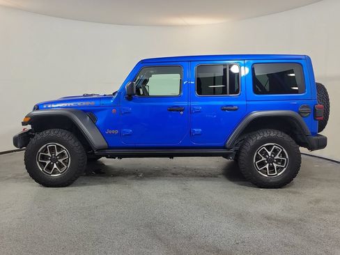 Used 2025 Jeep Wrangler Unlimited Rubicon w/ Safety Group AWD/4WD image 4