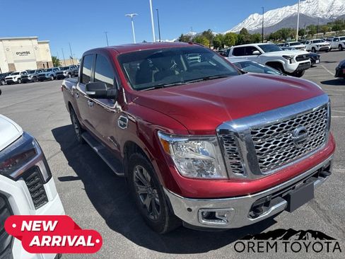 Used 2017 Nissan Titan SV AWD/4WD image 11
