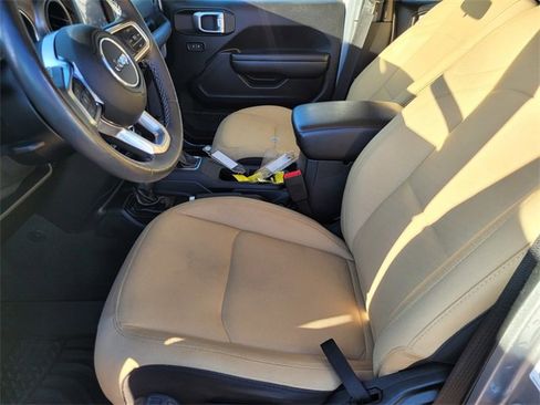 Used 2020 Jeep Gladiator Sport w/ Quick Order Package 24S image 15