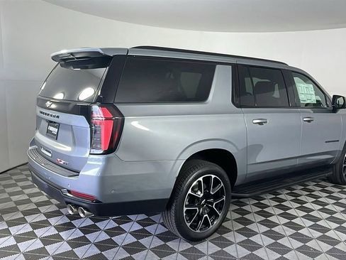 New 2025 Chevrolet Suburban RST w/ Advanced Technology Package image 4