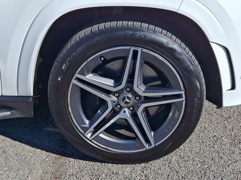 Used 2022 Mercedes-Benz GLS 450 4MATIC image 8