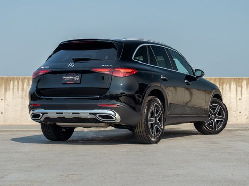 Certified 2026 Mercedes-Benz GLC 300 4MATIC image 4