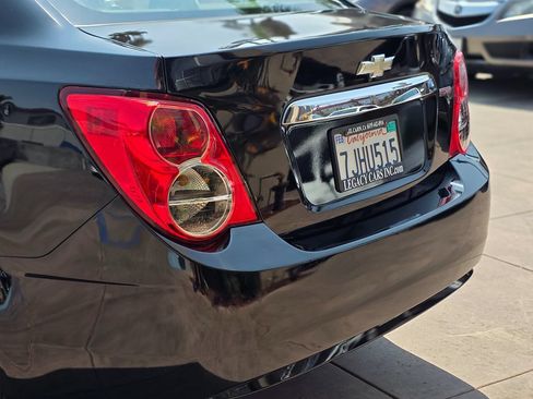 Used 2014 Chevrolet Sonic LT FWD image 10