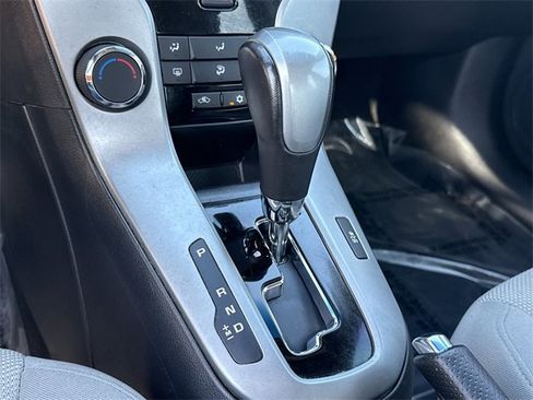 Used 2014 Chevrolet Cruze LT w/ RS Package image 30