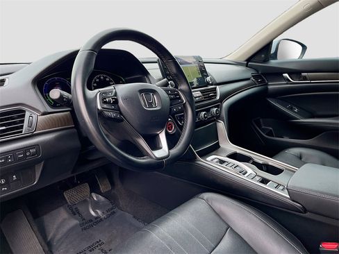 Used 2021 Honda Accord Touring image 9