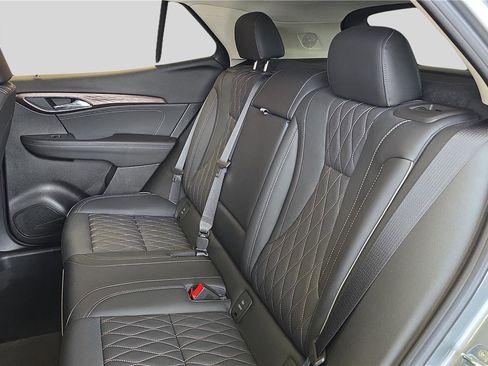 Used 2023 Buick Envision Avenir image 15