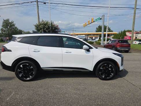 Used 2026 Kia Sportage SX FWD image 5