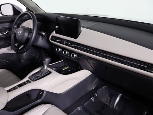 Used 2025 Honda HR-V EX-L image 28