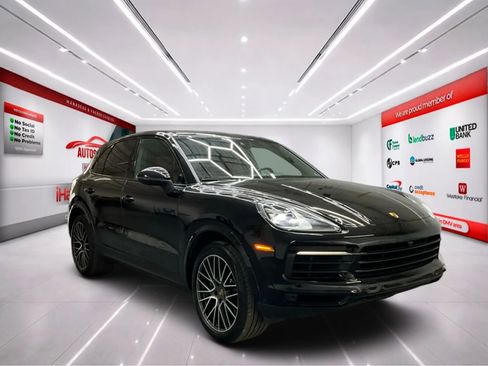Used 2021 Porsche Cayenne S w/ Premium Package AWD/4WD image 2