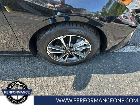 Used 2024 Kia Forte LXS image 9