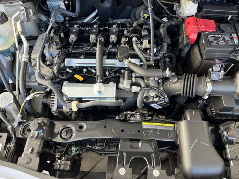 Used 2025 Nissan Versa SV image 32