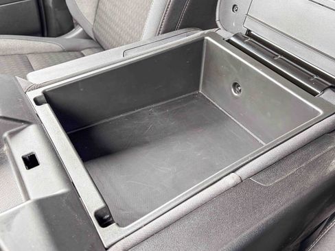 Used 2025 Chevrolet Silverado 2500 LT w/ Convenience Package image 51