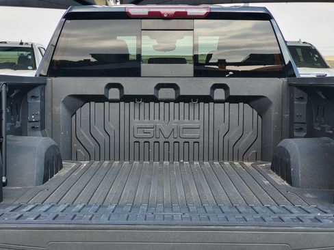 Used 2024 GMC Sierra 1500 AT4 w/ Technology Package AWD/4WD image 26