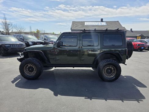 Used 2021 Jeep Wrangler Unlimited Sahara image 8