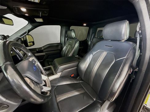 Used 2022 Ford F350 Platinum w/ FX4 Off-Road Package image 15