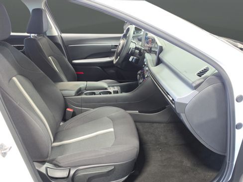 Used 2025 Hyundai Sonata SEL AWD/4WD image 24