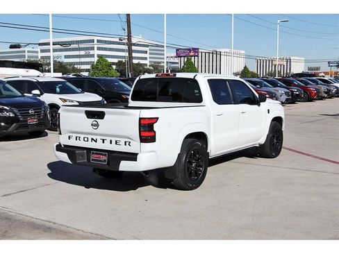 New 2026 Nissan Frontier SV image 4