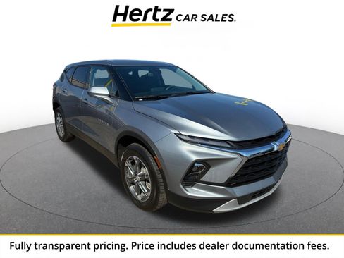 Used 2025 Chevrolet Blazer LT FWD image 1