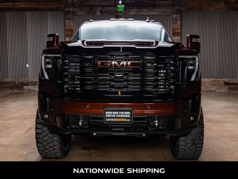 Used 2024 GMC Sierra 2500 Denali Ultimate image 4