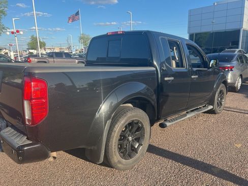 Used 2018 Nissan Frontier SV w/ Value Truck Package image 9