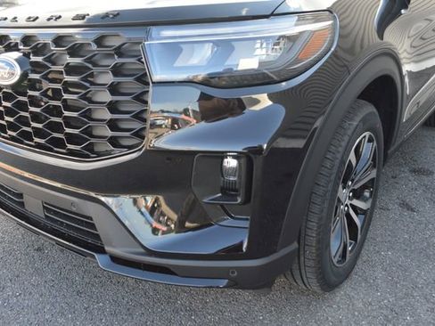 New 2026 Ford Explorer ST-Line image 9