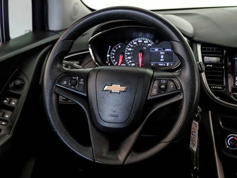 Used 2020 Chevrolet Trax LS w/ Tint and Cruise Package image 15