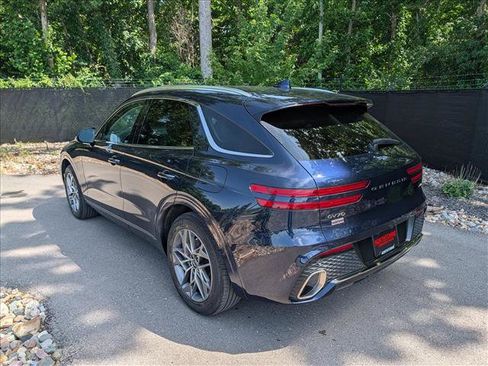 Used 2023 Genesis GV70 2.5T w/ Select Package AWD/4WD image 3