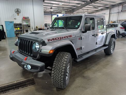 Used 2021 Jeep Gladiator Mojave AWD/4WD image 6