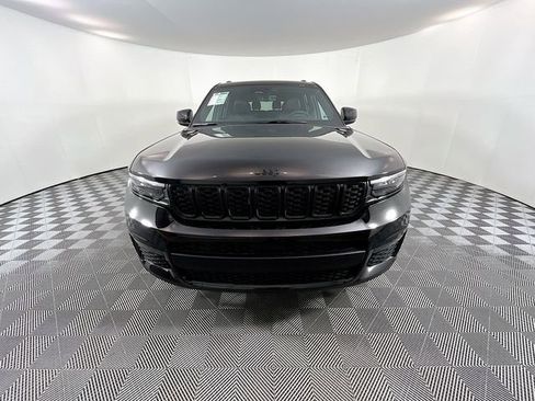 New 2025 Jeep Grand Cherokee L Limited image 3