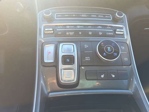 Used 2023 Hyundai Santa Fe SEL Premium image 15