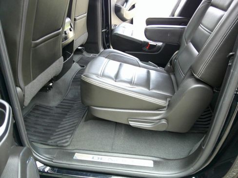 Used 2019 GMC Yukon XL Denali AWD/4WD image 49