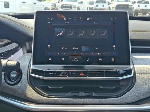 New 2026 Jeep Compass Latitude AWD/4WD image 8