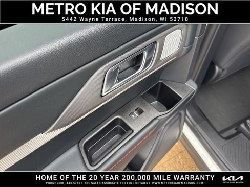 Used 2025 Ford Explorer ST w/ Sun And Sound Package AWD/4WD image 32