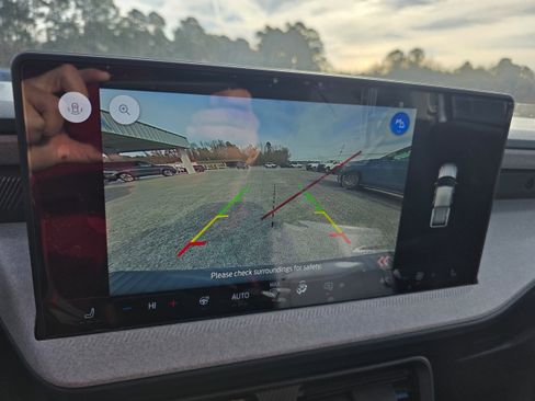 New 2025 Ford Maverick XLT w/ XLT Luxury Package image 12