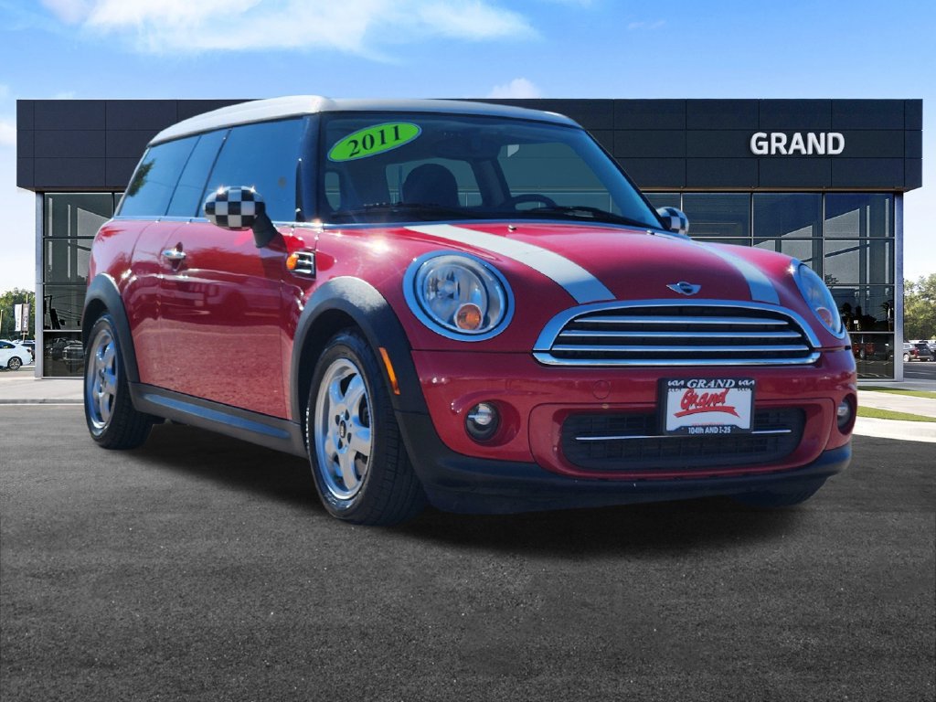 Used 2011 MINI Cooper Clubman FWD image 2